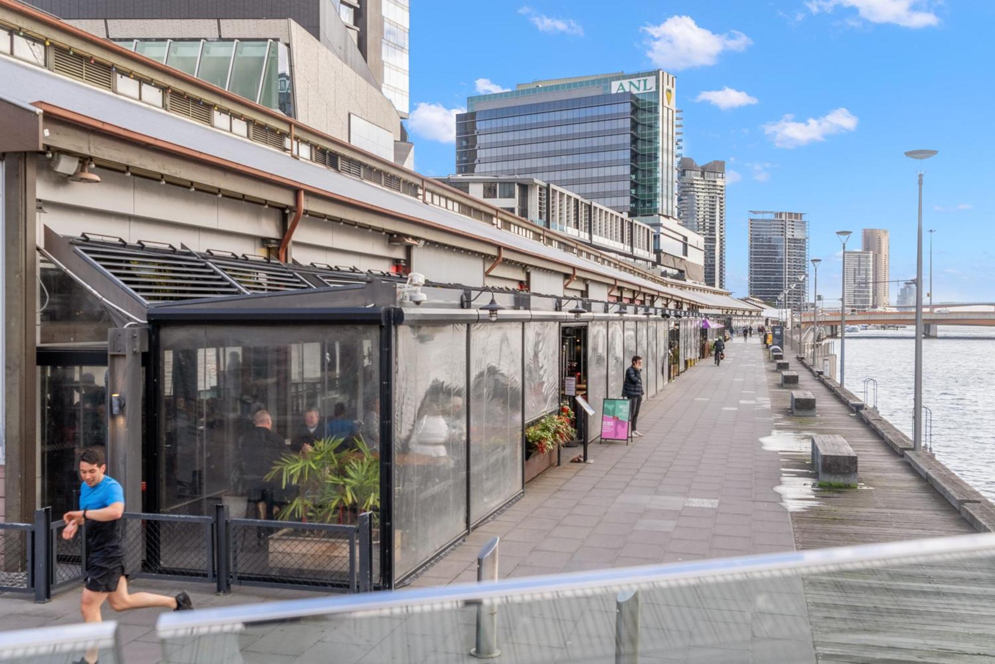 Resort Style Living Yarra Wharf เมลเบิร์น ภายนอก รูปภาพ