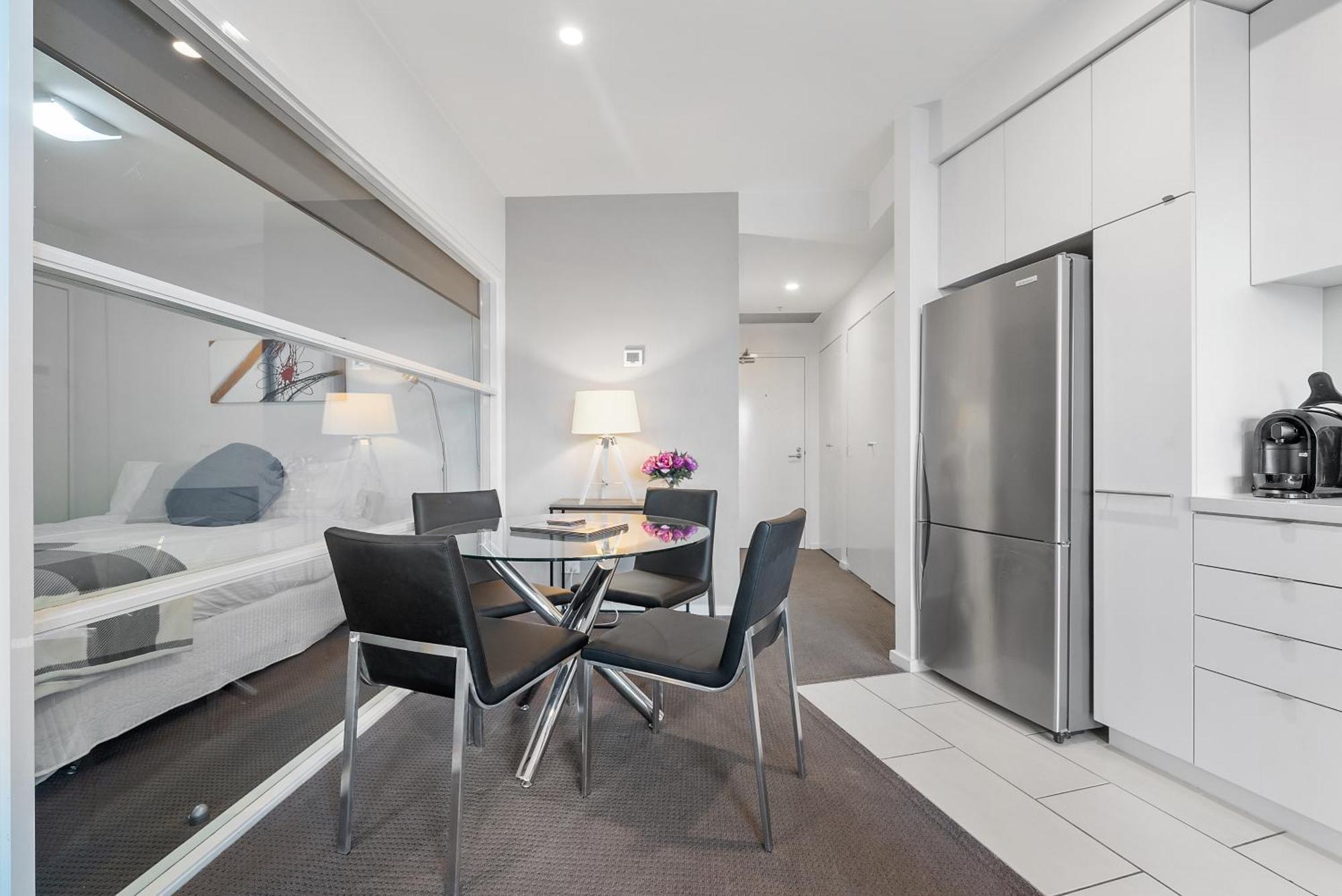 Resort Style Living Yarra Wharf เมลเบิร์น ภายนอก รูปภาพ